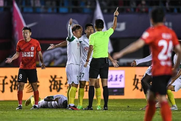 忘穿内裤坐公交被c了